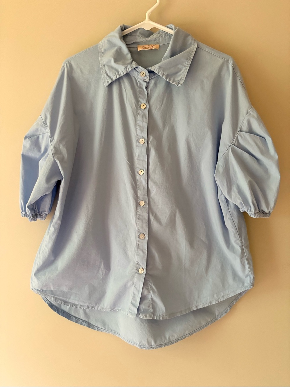 Sofia Italy Women’s Medium Cotton Blend Top Puff Sleeve High Low Hem Button Up